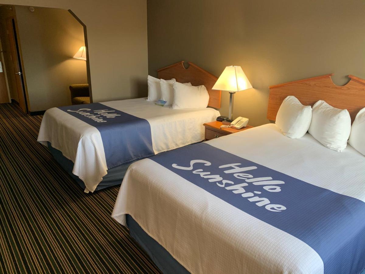 Days Inn By Wyndham Ottumwa מראה חיצוני תמונה